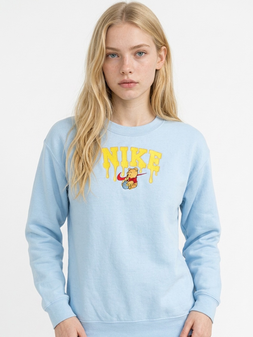 UNBRANDED | Nike x Winnie the Pooh Embroidered Blue Crewneck Sweatshirt Size M